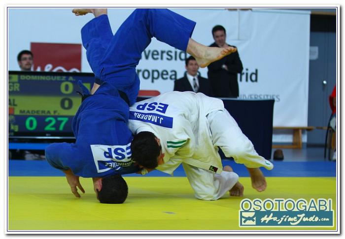 CEU2011 900015